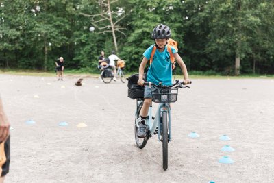 Zoom bild av Crescent Embla 24 tum blå 24